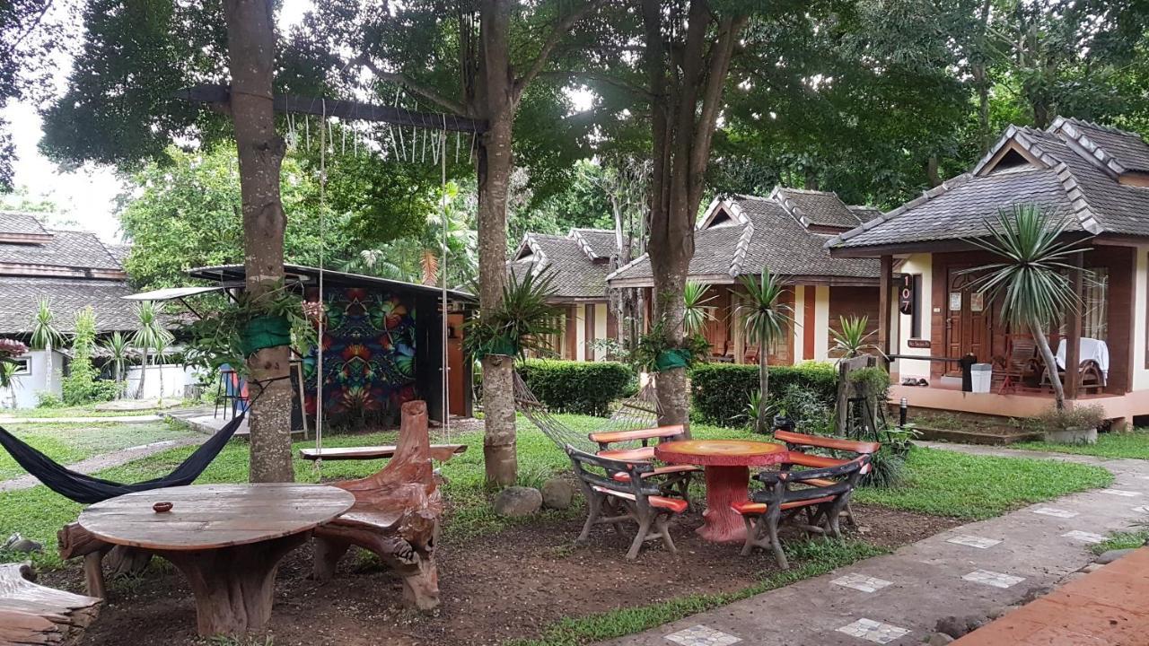 Brick House Hostel Pai Exterior photo